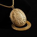 Relicário Vintage Ouro